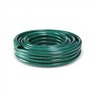 PVC 파이프에 정원 호스